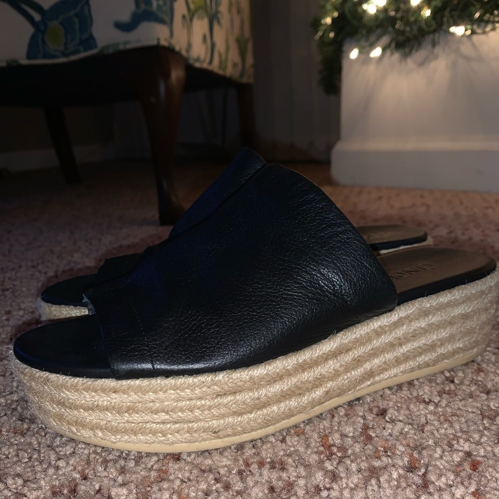 VINCE. Sandal